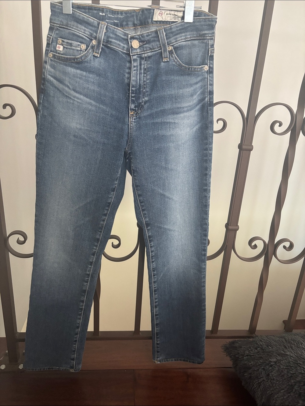 AG Adriano Goldschmied women’s Slim Straight Dark Blue Jeans
